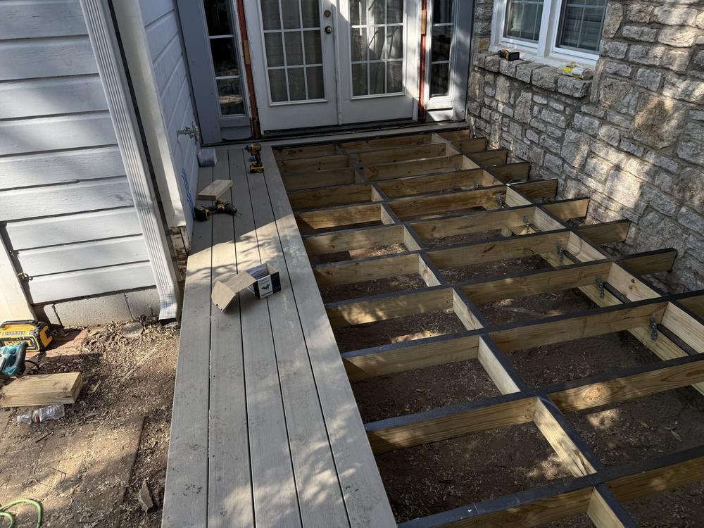 Custom deck built by Deck Hoss in Brentwood, TN